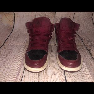 Cranberry and black Jordan 1’s size 12 shoe